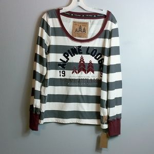 From. Italy Seasonnaires Top NWT